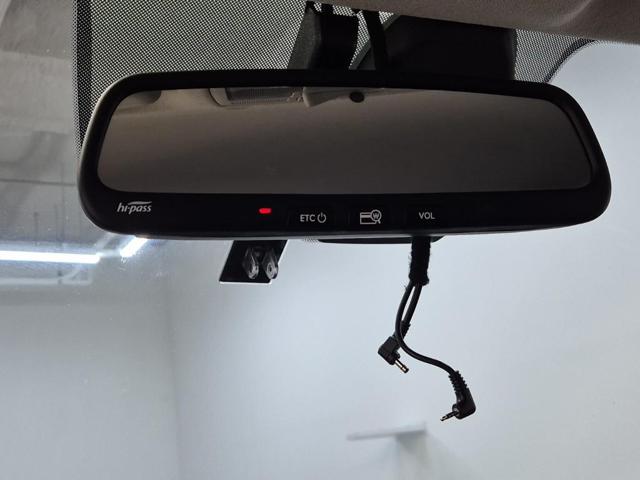 5121500145R15.jpg