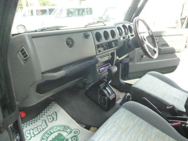 0503271A30240220W00116.jpg