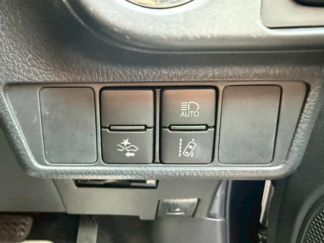 0900921A30260328W00216.jpg