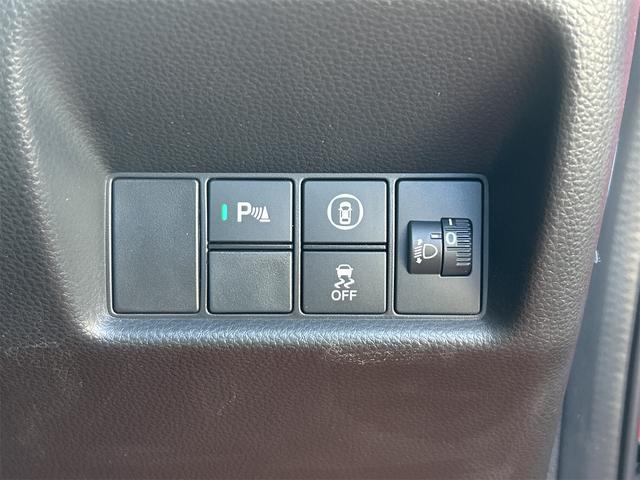0401095A30251003W00109.jpg
