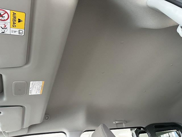 0561206A30251108W00107.jpg