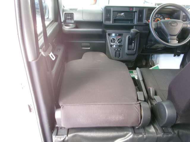 099b7f98eea11bb17a2ac836bb9a0bd0.jpg