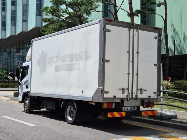 5071500696R2.jpg