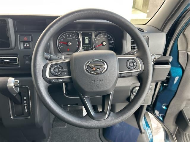 0302564A30251029W00605.jpg