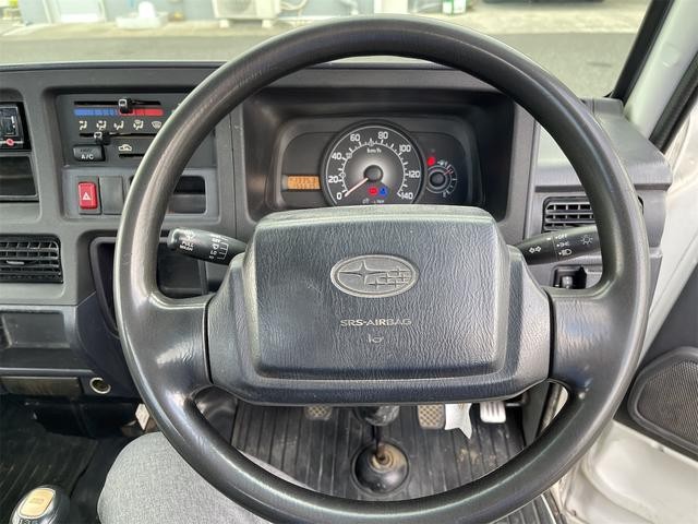 1010568A30251128W00108.jpg