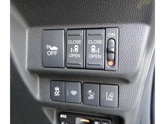 0560775A30260411W00112.jpg