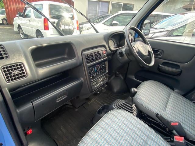0704222A30251020W00114.jpg