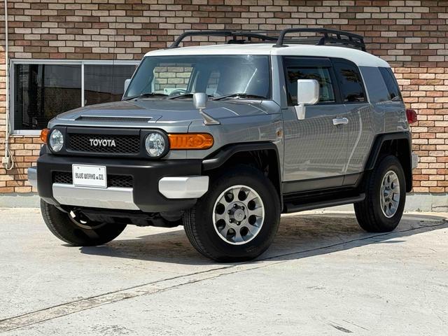 FJ1 シルバー 2012/5 TOYOTA FJ CRUISER 135361 | SBT Japan | Stock Id:DXF9589