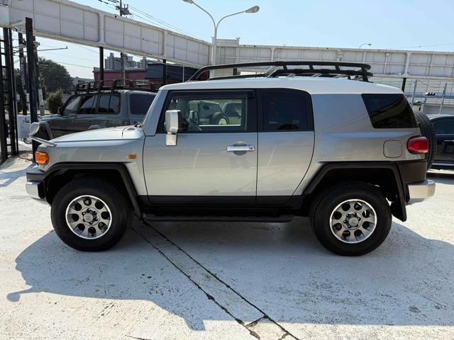 2012/5 TOYOTA FJ CRUISER 135361 | SBT Japan | Stock Id:DXF9589