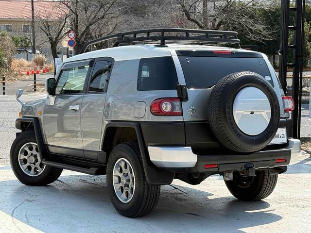 FJ1 シルバー 2012/5 TOYOTA FJ CRUISER 135361 | SBT Japan | Stock Id:DXF9589