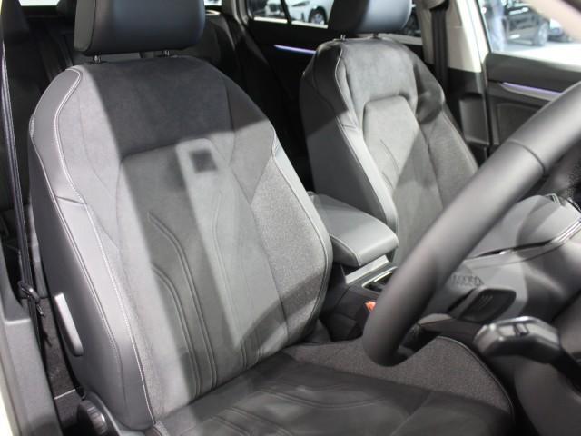 21359556_carP_l_2.jpg