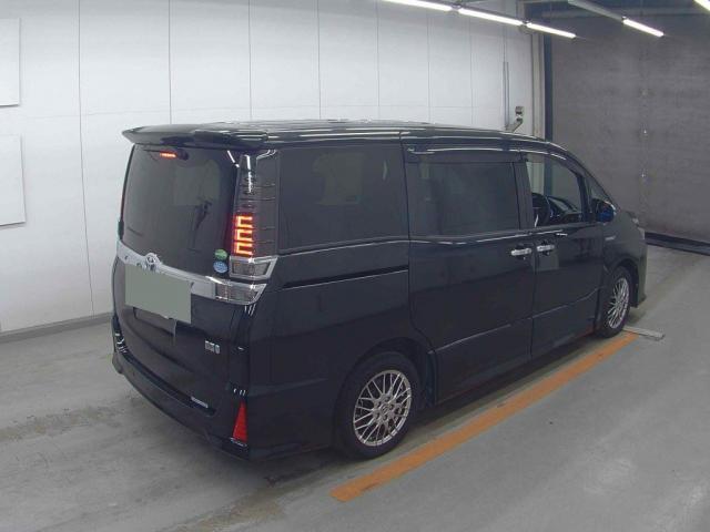 23112869_carP_l_4.jpg