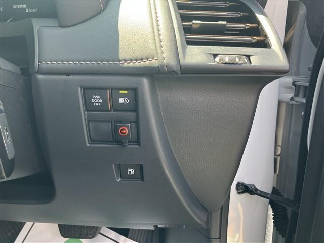 1001951A30260404W00104.jpg