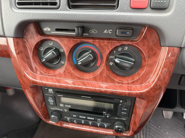0403805A30251005W00112.jpg
