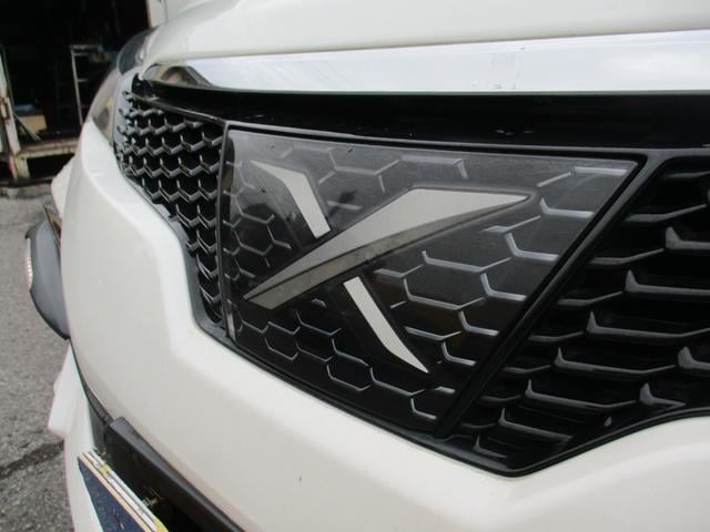 0540599A30251018W00113.jpg