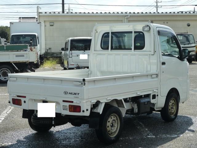 5940469_carP_l_3.jpg