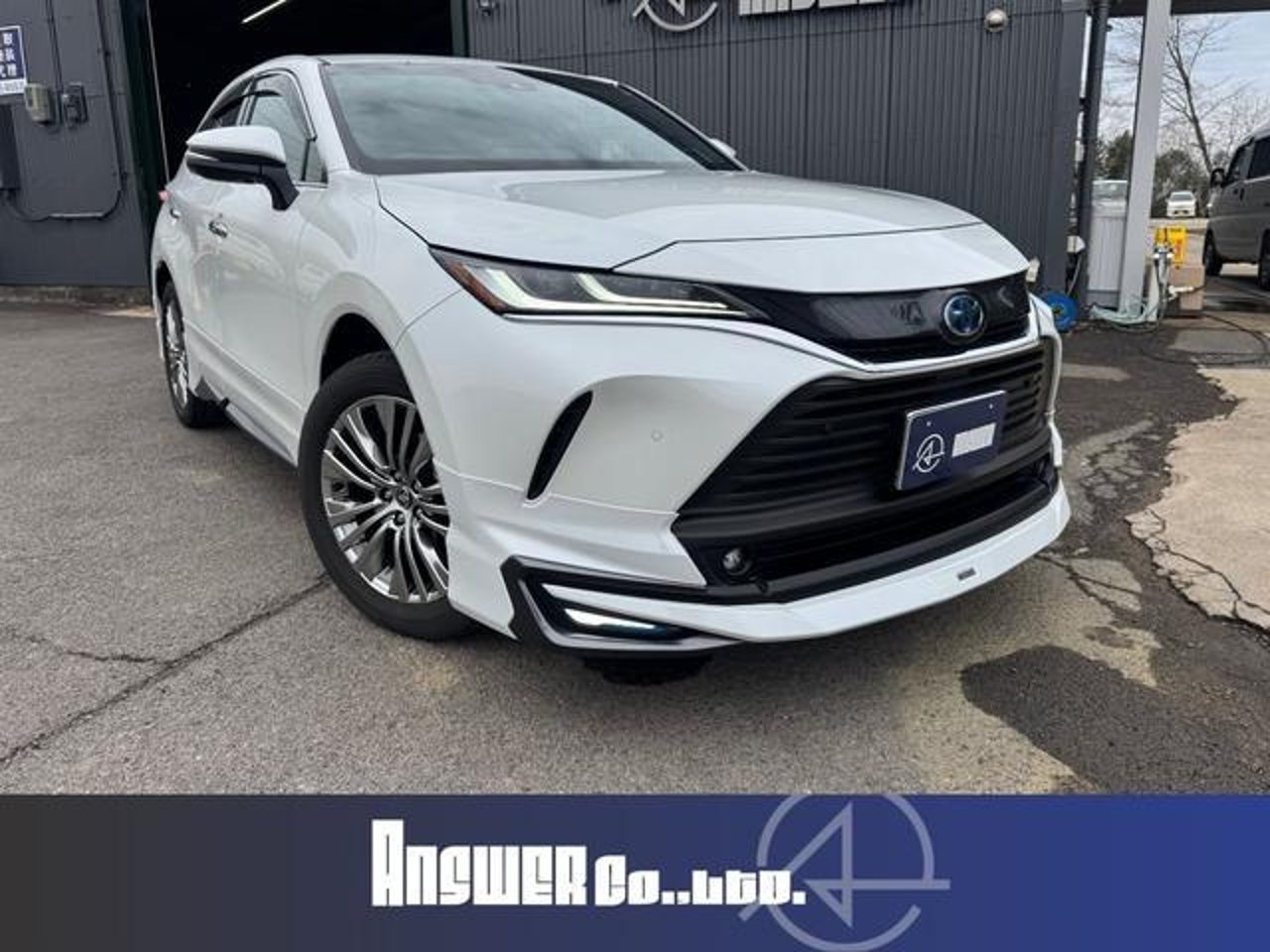 2024 Toyota Harrier, photo 1 of 1