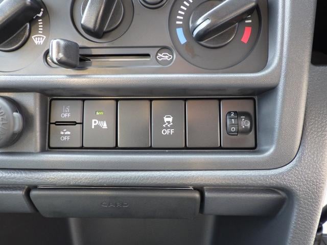 0704331A30250705W00111.jpg