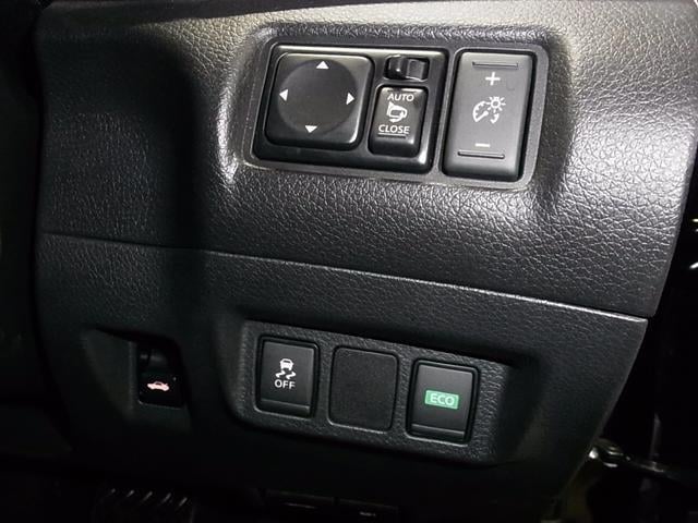 0500075A30250719W00118.jpg