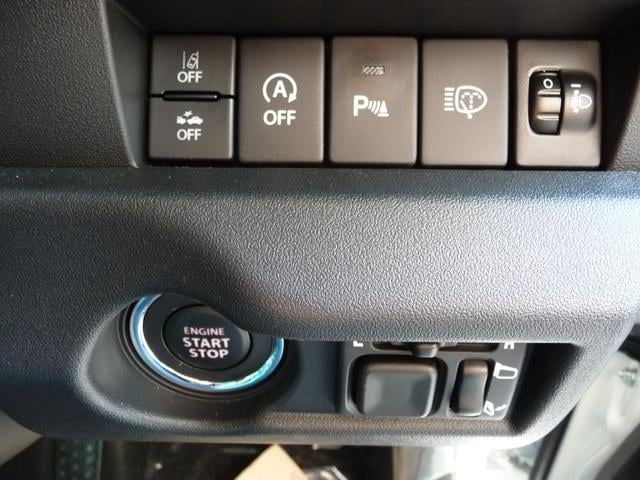0740004A30251110W00117.jpg