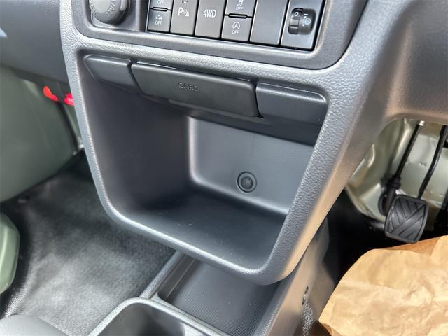 0202095A30260210W01009.jpg