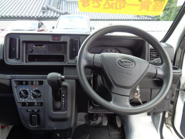 1101453A30250828W00215.jpg