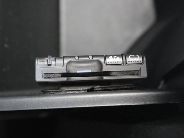 0520046A30250927W00817.jpg