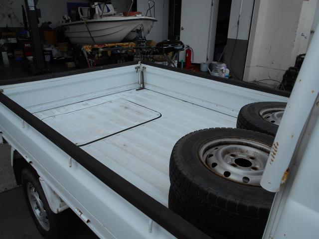 1160011A30250913W00110.jpg