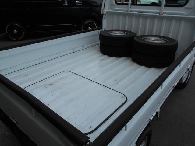 1160011A30250913W00111.jpg