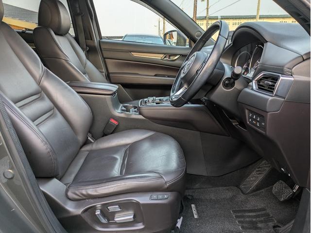 0704272A30251226W00114.jpg