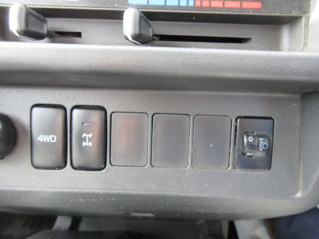 0507984A30260210W00116.jpg
