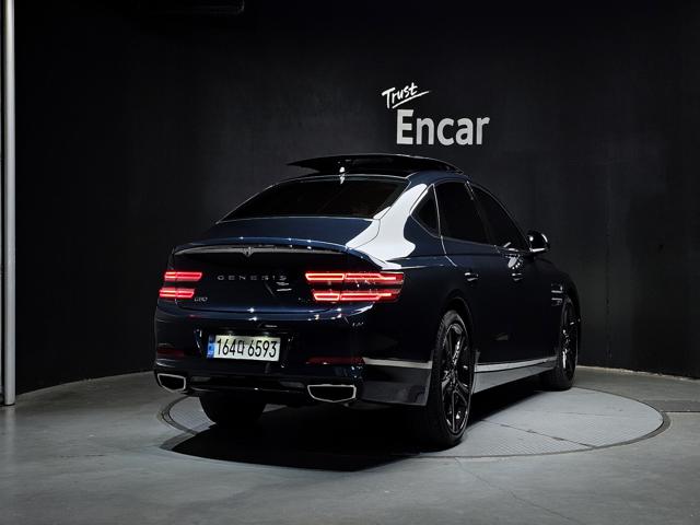 1587434bca1ca29ea4167d8568580a30.jpeg