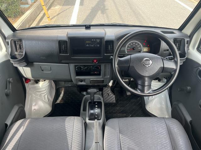 0502945A30260211W00210.jpg