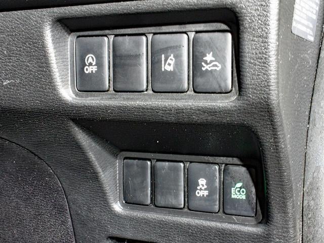 0301802A30250914W00104.jpg