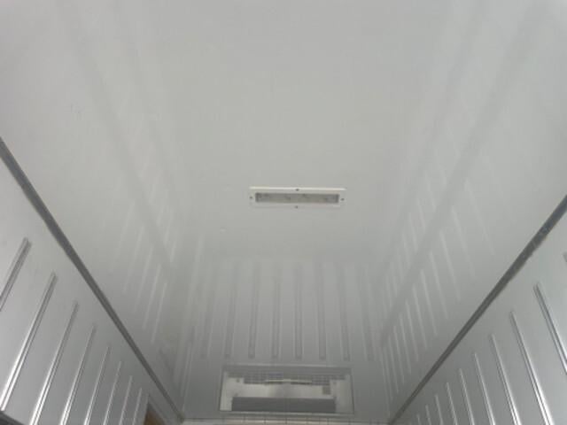 84064_11.jpg