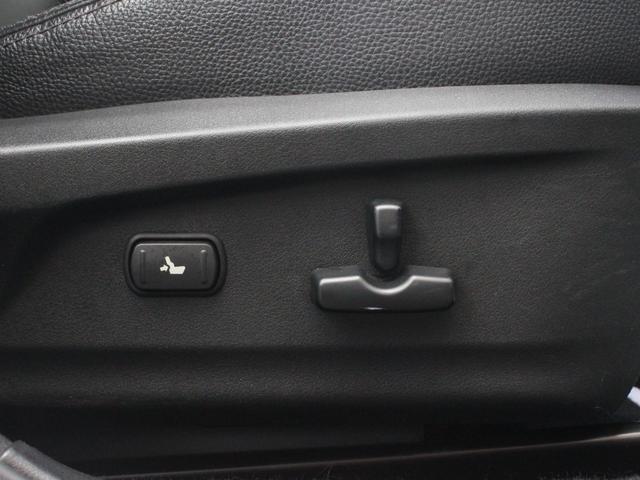 0520029A30250927W00205.jpg