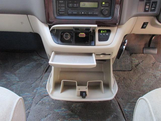 0708585A30250902W00115.jpg