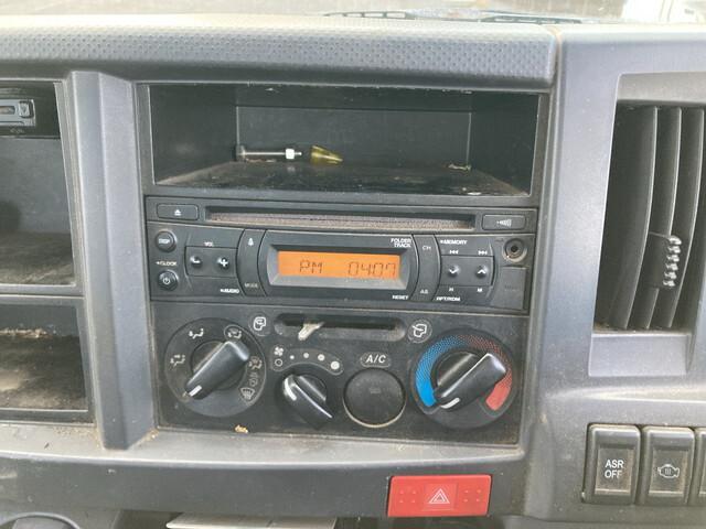 83526_37.jpg
