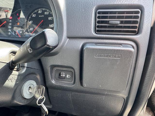 0708267A30260131W00213.jpg