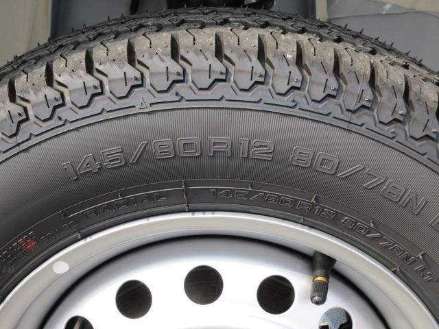 0520341A30251011W00108.jpg