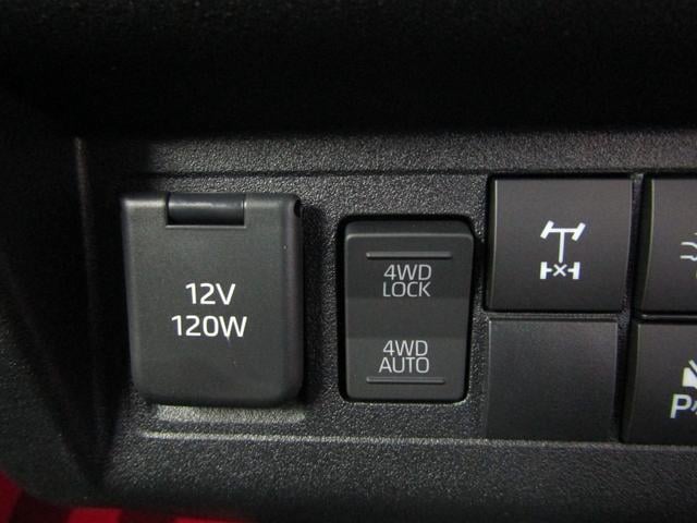 0701563A30251126W00914.jpg