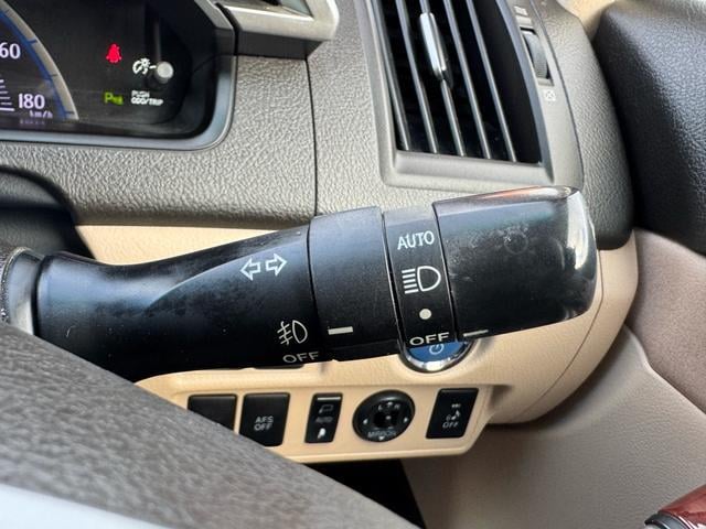 0704677A30251001W00116.jpg