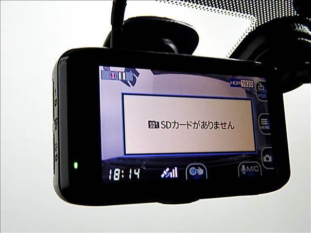 20987701_carP_l_18.jpg