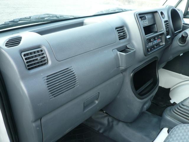 0800205A30260212W00111.jpg