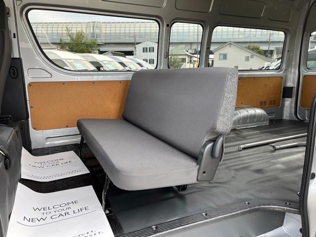 0500199A30251029W00208.jpg