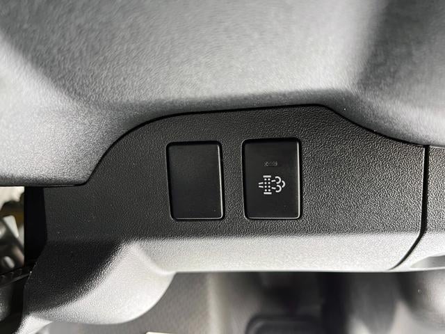 0500199A30251029W00213.jpg
