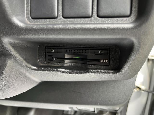0500199A30251029W00219.jpg