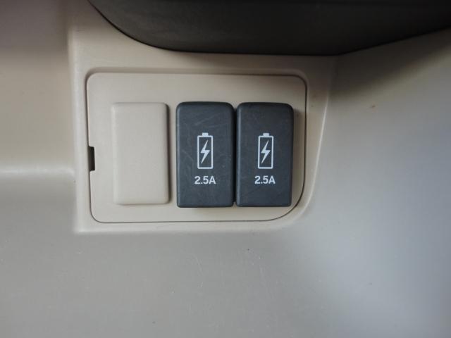 9030868A30250917W00118.jpg