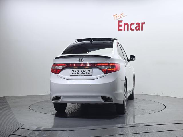 7fa09fab7f3cdc7bd78bb12a2d8cd11a.jpeg
