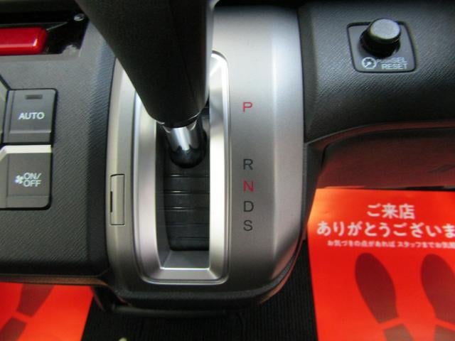 0701563A30250913W00116.jpg